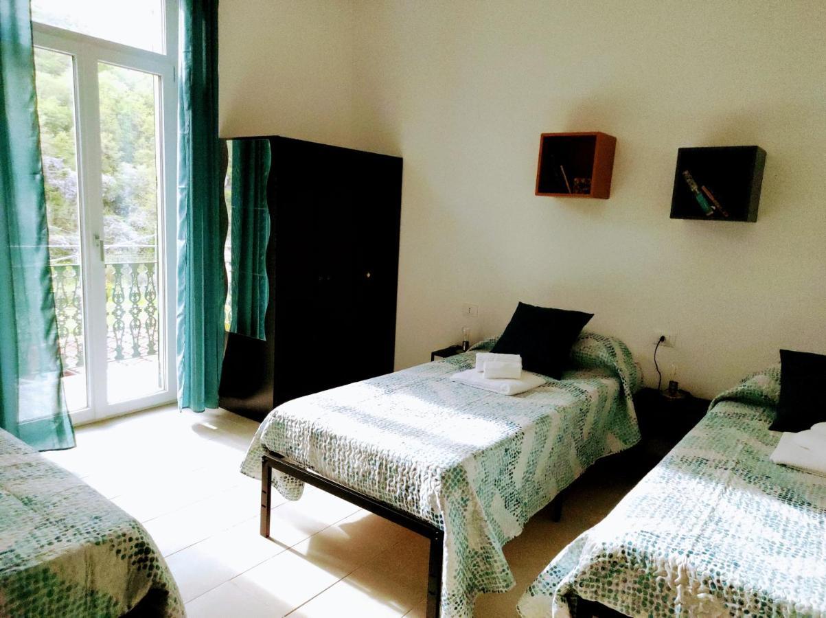 Bed On The Rocks Apartment Финале Лигуре Екстериор снимка